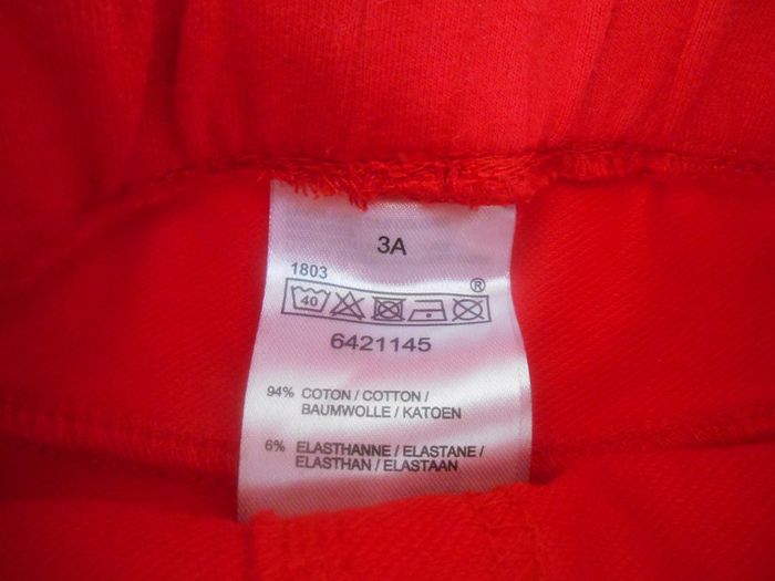 Pantalon rouge fille-garçon 3-4 ans neuf - photo numéro 2