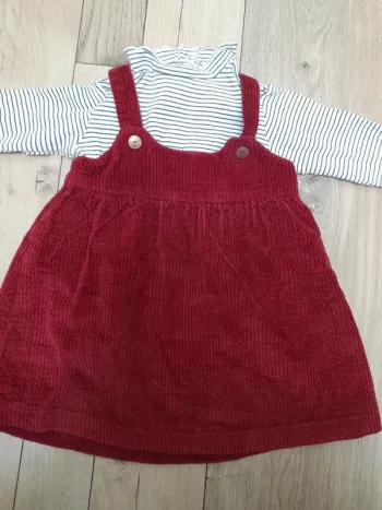 Robe en velours rouge 18 mois