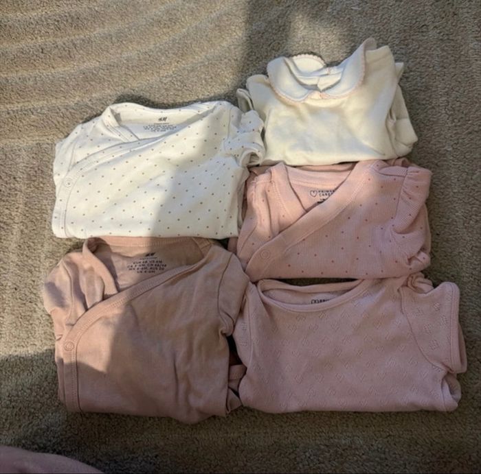 Lot vêtements bébé fille 0-6 mois - photo numéro 4