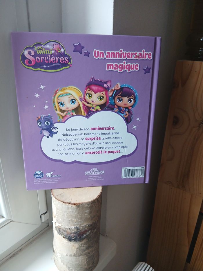 Les Minis sorcières. Un anniversaire magique - photo numéro 2
