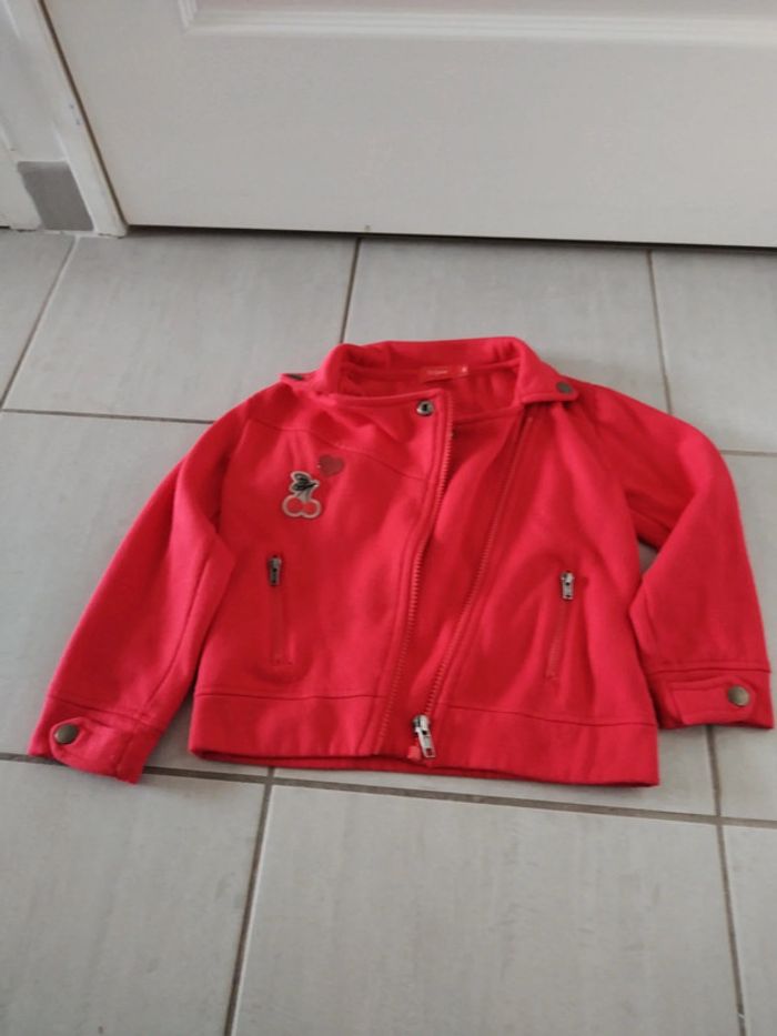 Veste très peu portée taille 5 ans - photo numéro 4