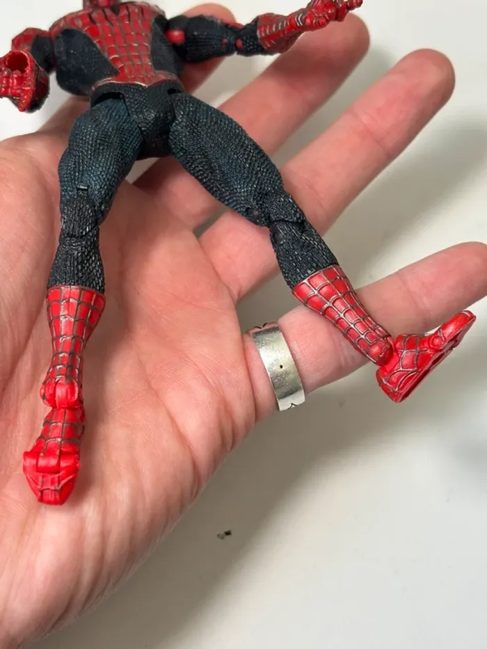 Toybiz 2003 Spiderman 2 Film Super Posable Tobey Maguire Punching Action figurine action figure - photo numéro 9