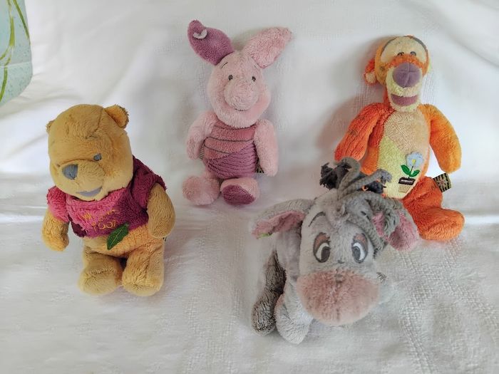 Lot de 4 peluches Winnie l'Ourson et ses amis