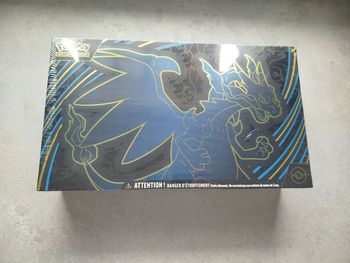 Pokémon - Coffret UPC Ultra Premium Dracaufeu