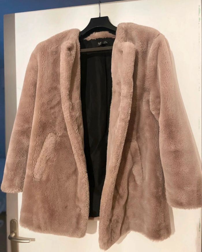 Manteau fourrure beige Zara
