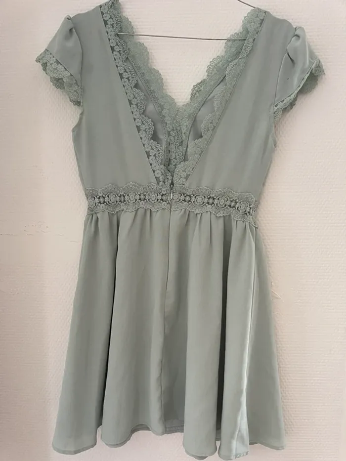 Robe dentelle vert d’eau - photo numéro 3