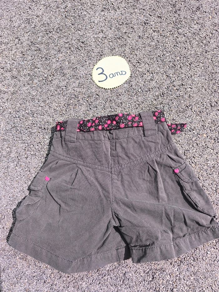 Short Sergent Major taille 3 ans en très bon état - photo numéro 3
