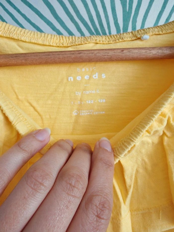 Top jaune Needs taille 7 ans - photo numéro 2