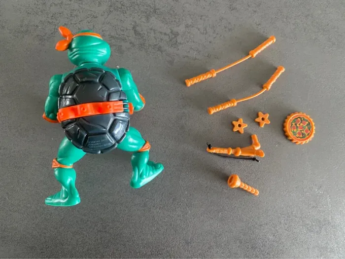 Figurine Michelangelo avec carapace coffre Tortues Ninja - photo numéro 2