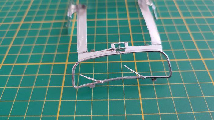 Structure chrome intérieur pièce Burago Bburago Volkswagen Beetle 1955 1/18 1/18e 1/18ème #C59 - photo numéro 3