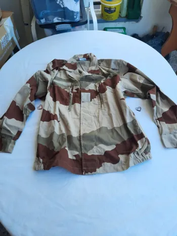 Veste été militaire sable / désert Taille L neuve