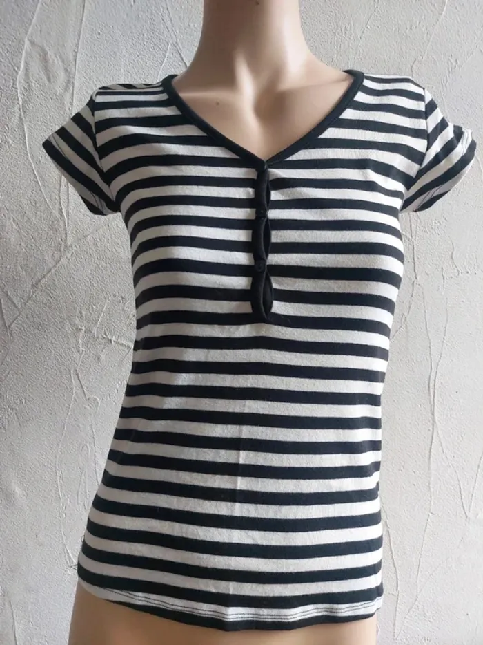 T-shirt rayé noir et blanc Taille XS