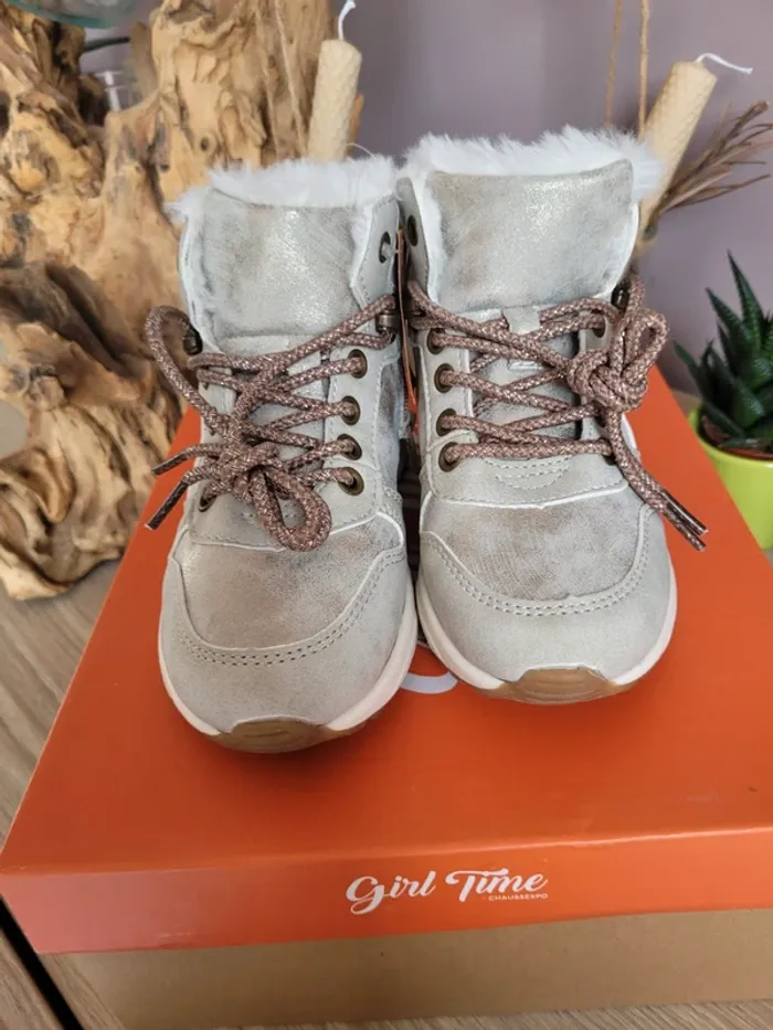 Chaussures pointure 29 neuves. - photo numéro 2