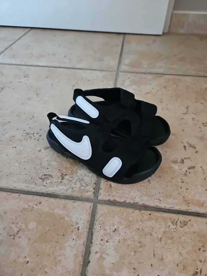 Sandale nike - photo numéro 3
