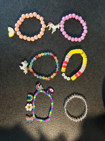 Lot 6 bracelets