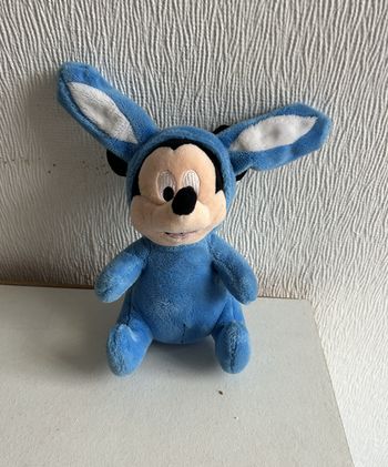 petite peluche mickey