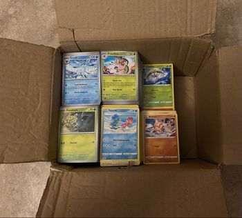 Lot de 1913 cartes Pokémon