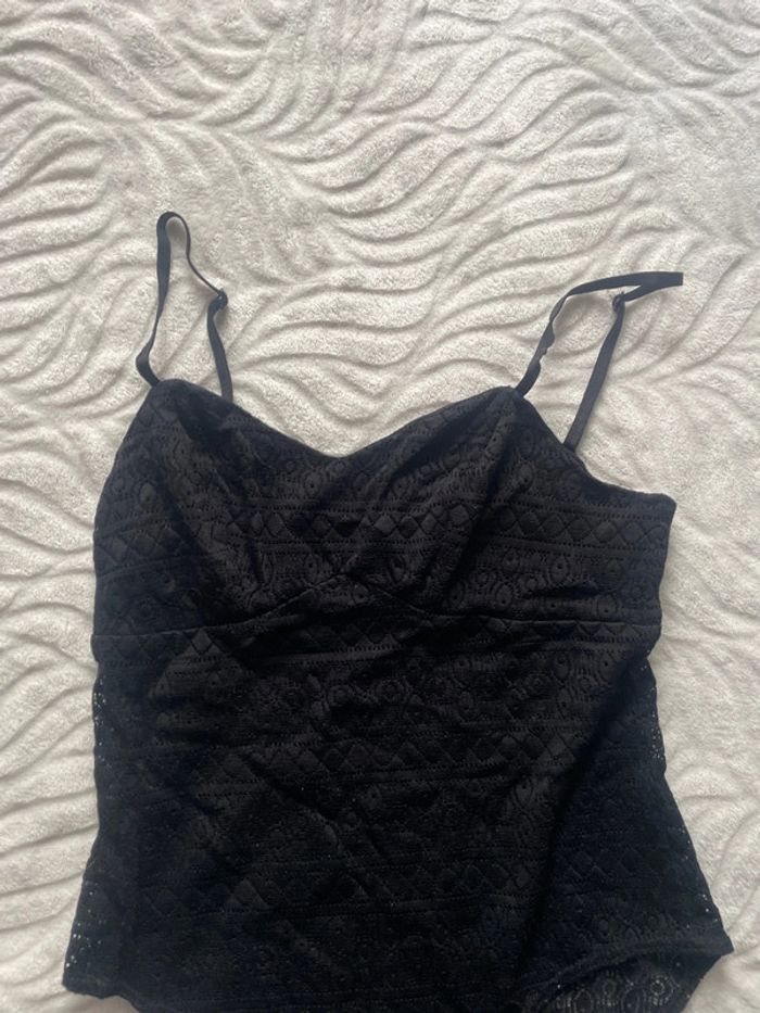 Body noir à bretelles avec top dentelé - photo numéro 3