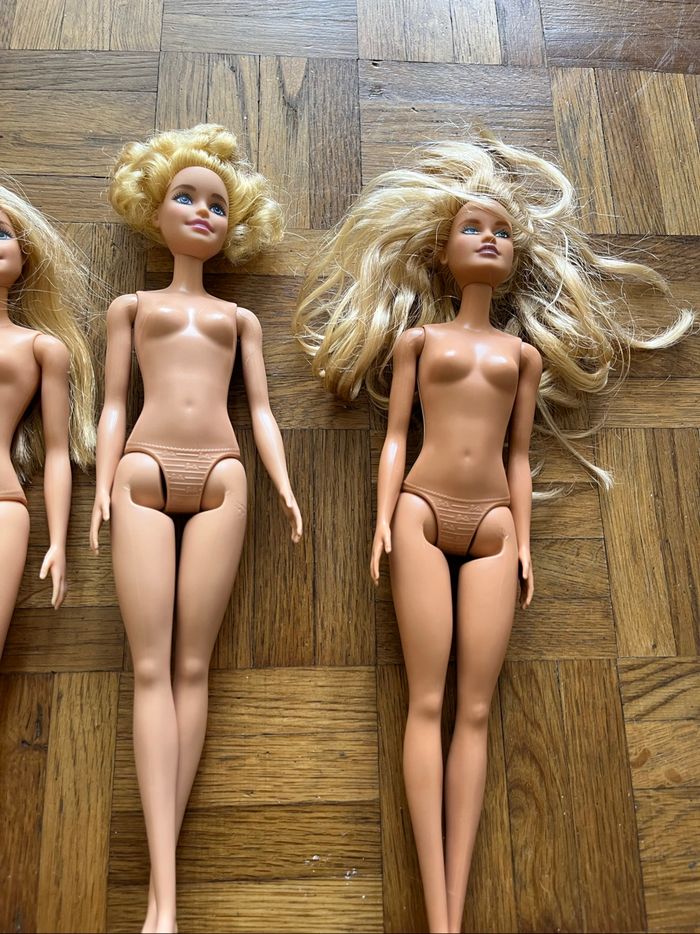 Lot de 4 Barbie - photo numéro 3