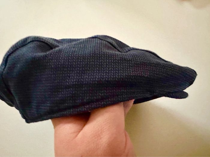 Jolie casquette habillée type béret, taille 47 bleumarine - photo numéro 2