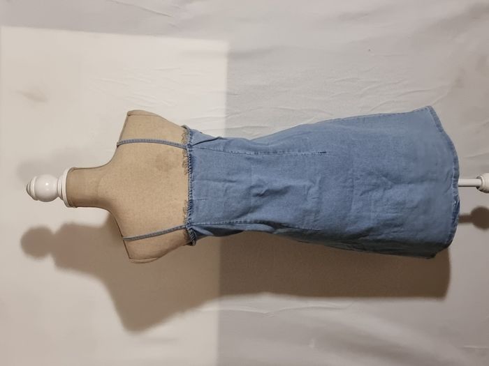 Robe en jean à bretelles - photo numéro 2