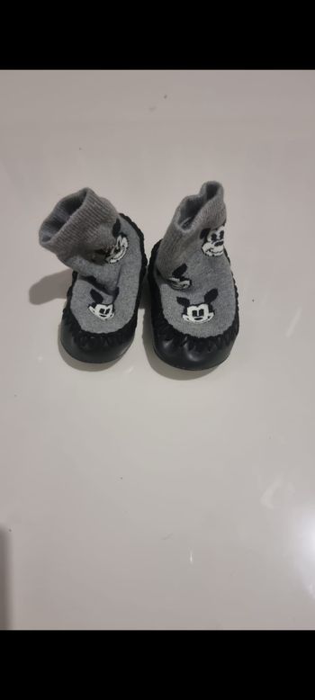 Chausson disney mickey taille 19