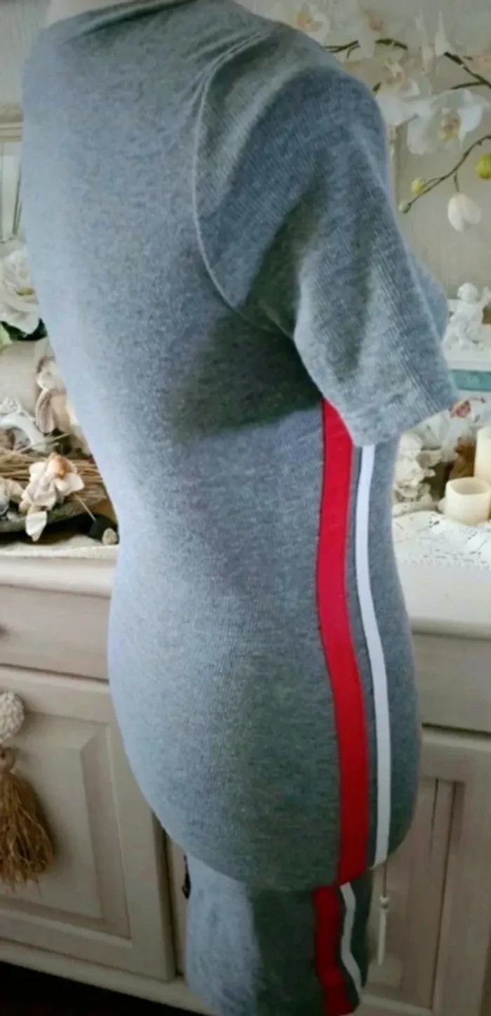 obe grise bandes rouge & blanche H & M Taille XS - photo numéro 4