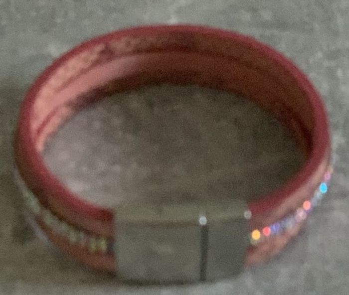 Bracelet manchette rose argenté, fermoir magnétique - photo numéro 4