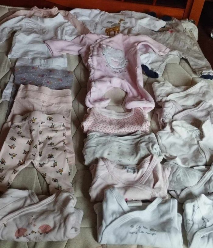 Lot vêtements 1 mois
