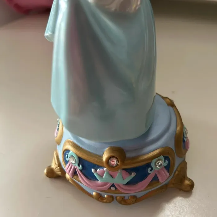 Boite à musique figurine disney cendrillon porcelaine - photo numéro 5