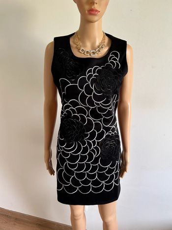 Robe noire et blanche sans manches Molly Bracken taille 2 TBE