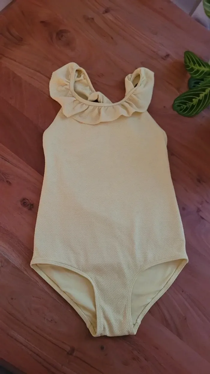 Maillot de bain volanté fille 8/10 ans