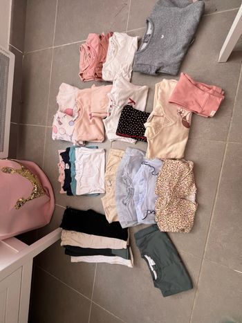 Lot de vêtement bébé fille 6-9 mois