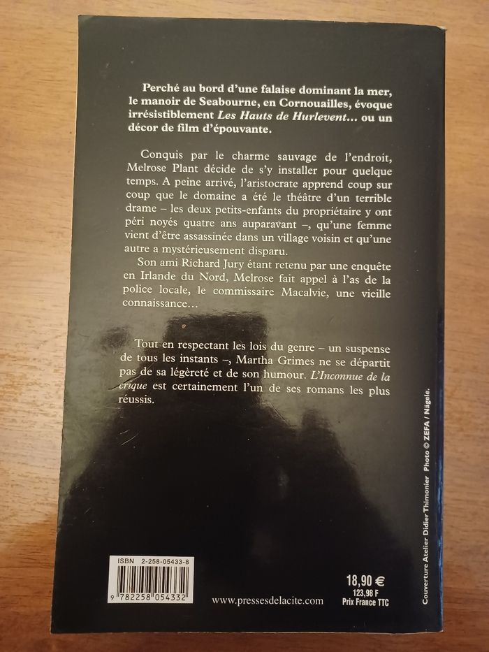 Roman "l'inconnue de la crique " - photo numéro 2