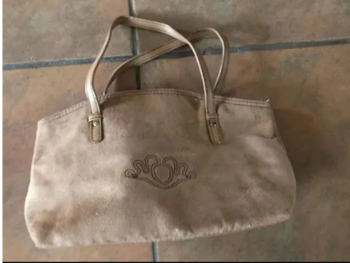 Sac à main en  peau de pêche neuf