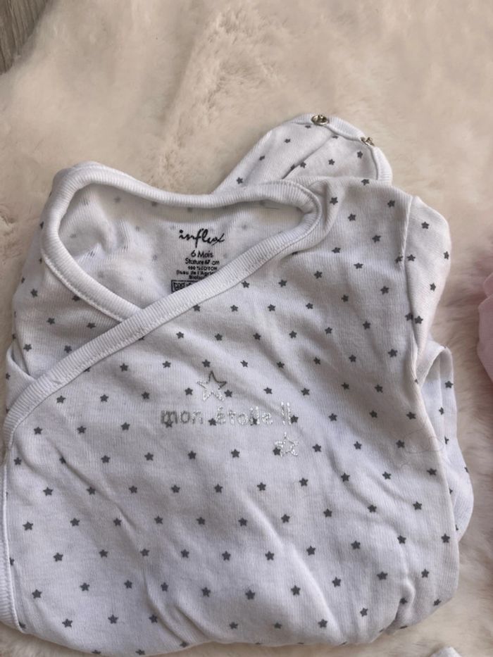 Lot 8 bodies 6 mois bébé fille - photo numéro 9