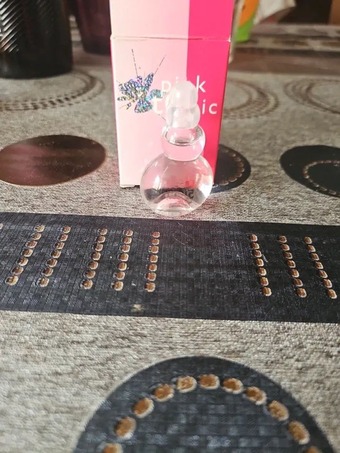 Azzaro Pink tonic 4ml - photo numéro 2