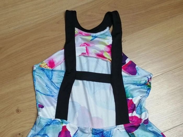 Robe légère fleuri dos nu - photo numéro 3
