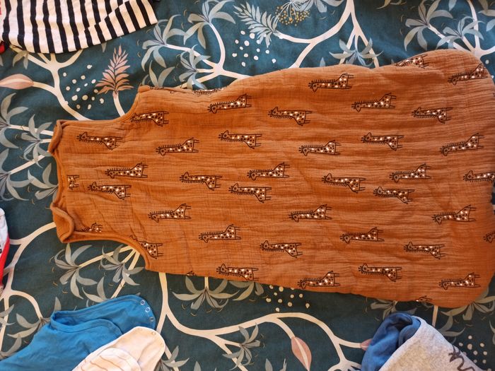 Lot vêtements garçon 9-12 mois - photo numéro 2