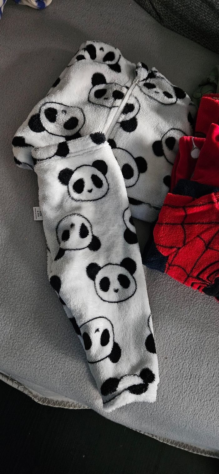 Lot de Pyjamas 3-6 mois - photo numéro 3