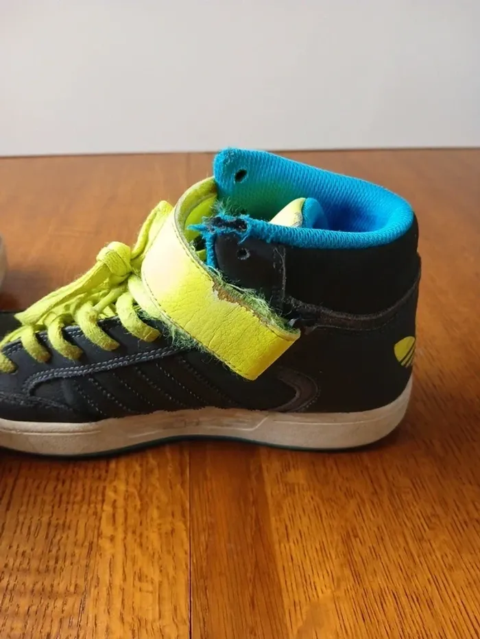👟 Baskets montantes Adidas – Pointure 37 1/3 – État satisfaisant - photo numéro 6