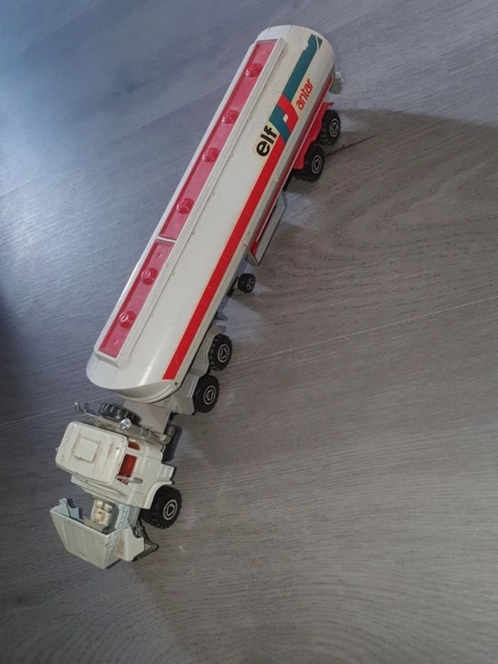 Camion citerne miniature Elf Antar - photo numéro 8