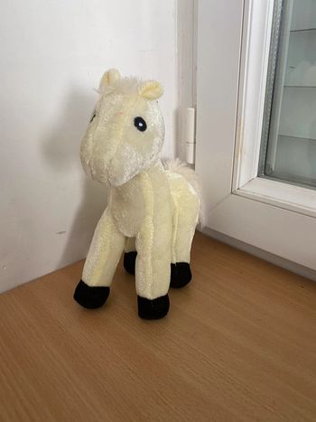Petite Peluche cheval 17 cm