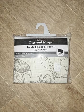 Deux taies d'oreiller en coton 57 fils 50x70 cm