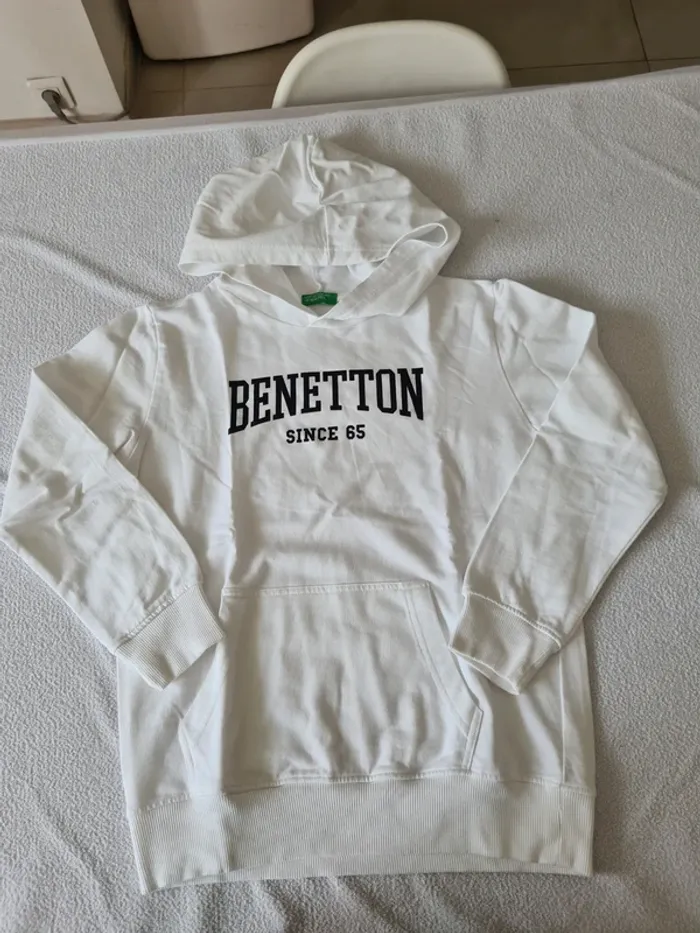 Sweat à capuche Benetton neuf