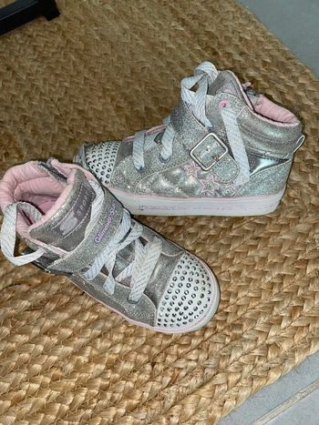 Baskets fille Skechers taille 28.5