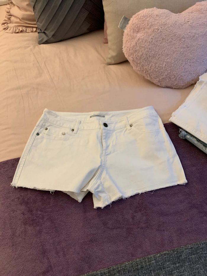 Short blanc taille 40 3 suisses collection