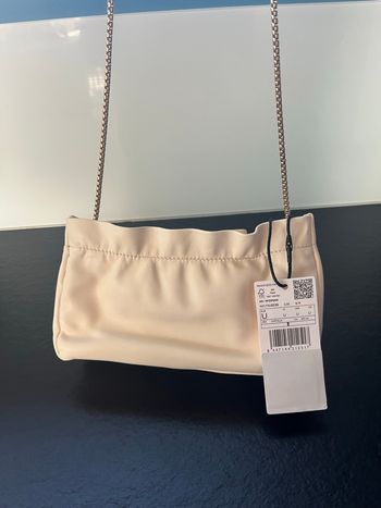 Sac chaîne MANGO couleur écru