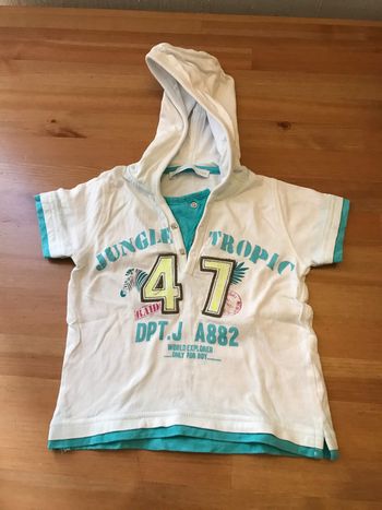 Tee-shirts manches court avec capuche
