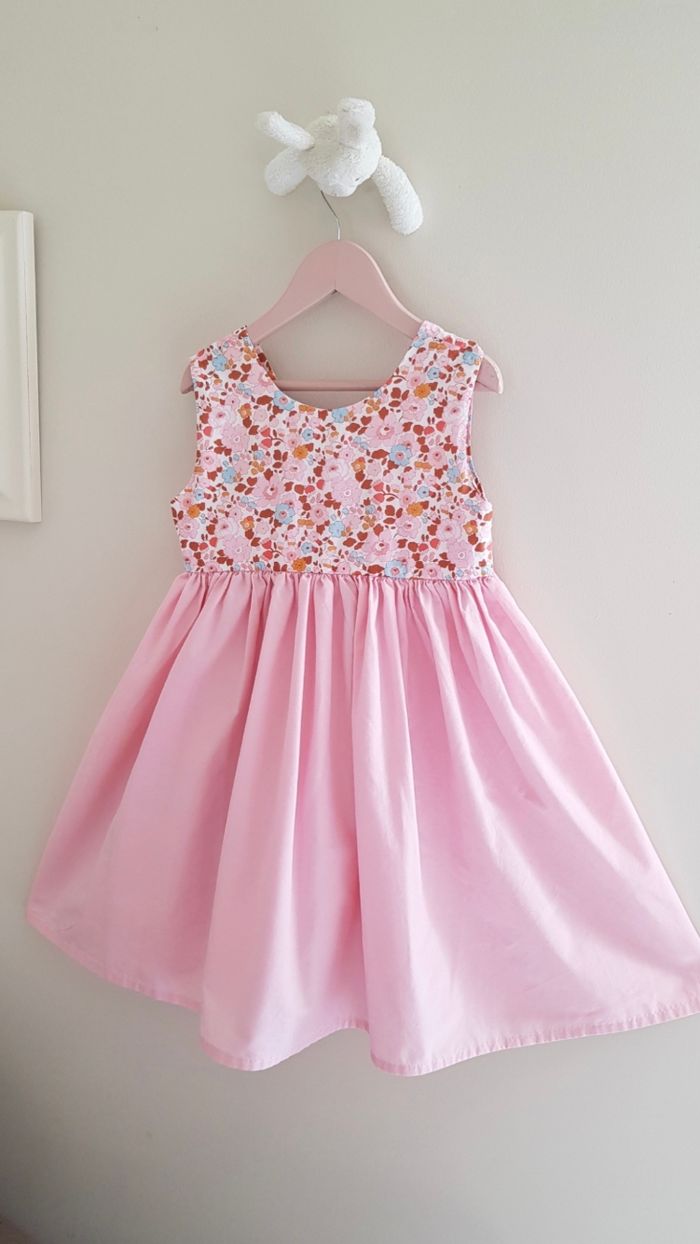 Robe Liberty taille  7 ans 🪷 - photo numéro 2